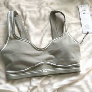 ALO Yoga limestone heart throb bra